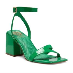 Vince camuto sandals size 8